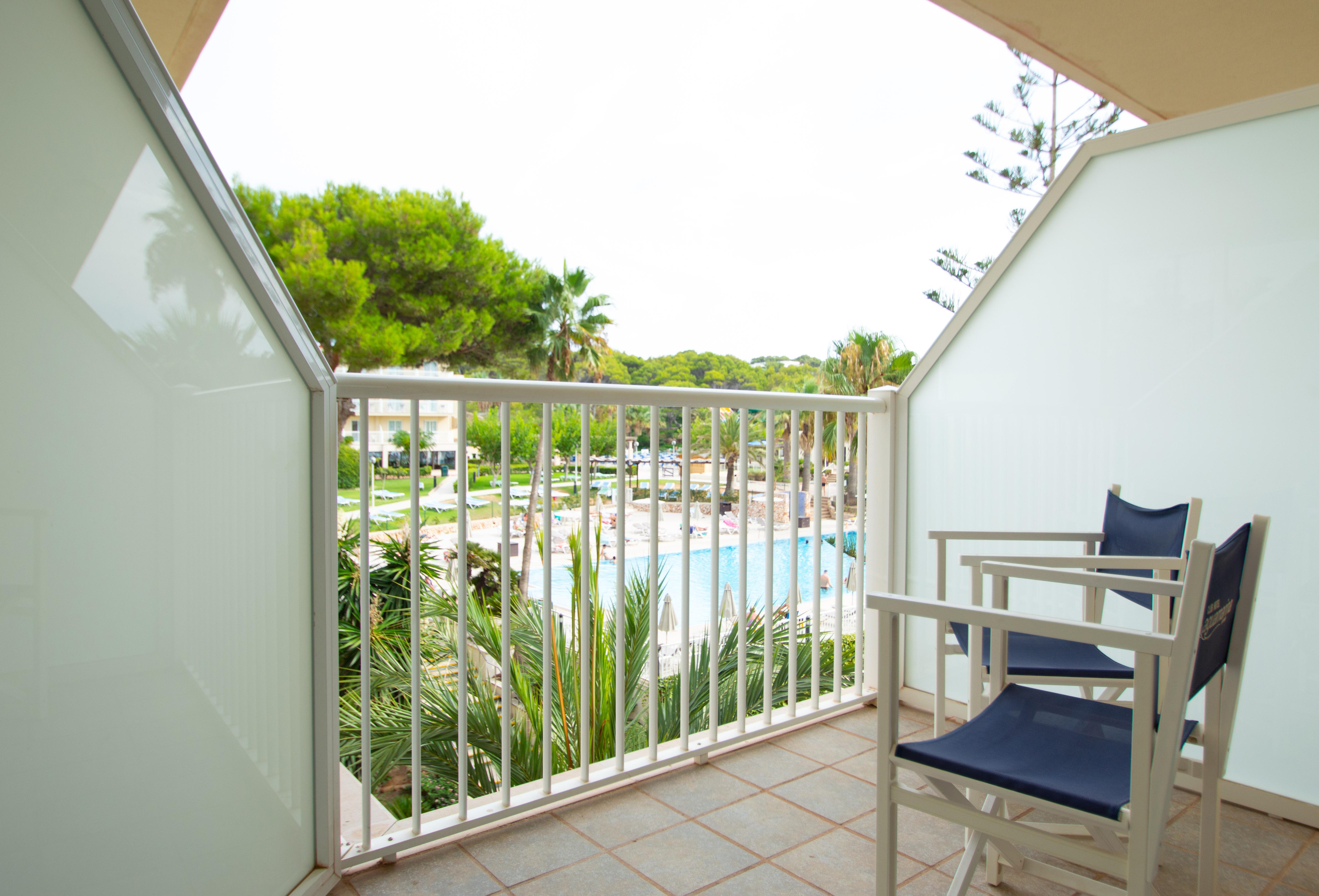 Club Hotel Aguamarina Arenal d'en Castell Exterior photo
